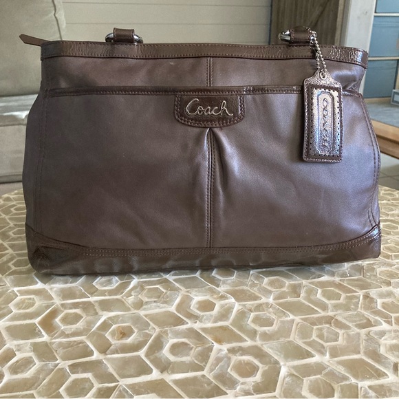 SOLD! Coach Park Park leather carryall expandable tote (F19728) - Picture 13 of 13